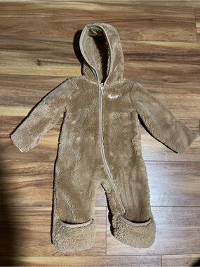 Nike Brown Faux-Fur Hooded Baby One-Piece Footie size 9 months